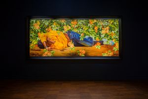 Kehinde Wiley, _Reclining Nude (Babacar Mané)_ (2022). Oil on canvas. 150.8 x 366 cm. Exhibition view: _An Archaeology of Silence_, de Young Museum, San Francisco (18 March–15 October 2023). ©️ 2022 Kehinde Wiley. Courtesy the artist and Templon. Photo: Ugo Carmeni.